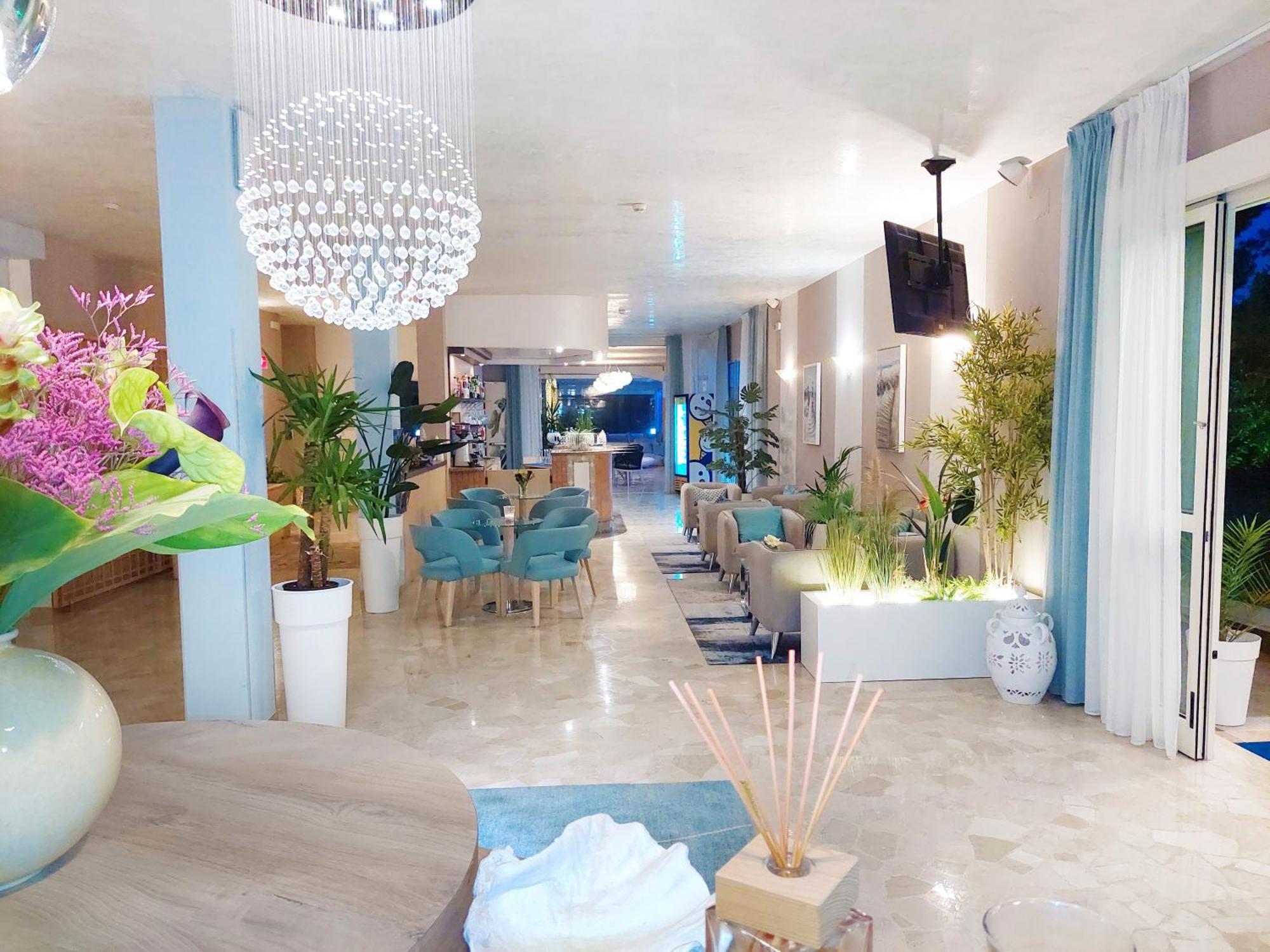 Hotel Hiki 3 Superior Бибионе Экстерьер фото