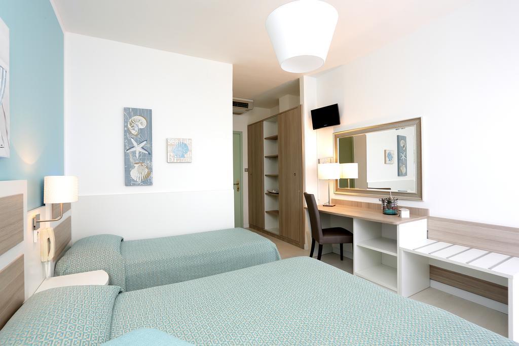 Hotel Hiki 3 Superior Бибионе Экстерьер фото